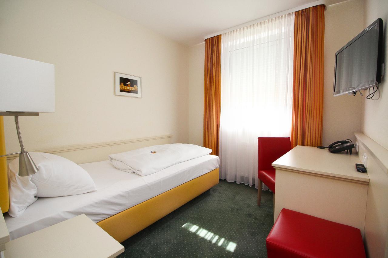 Hotel Leopold Múnich Exterior foto